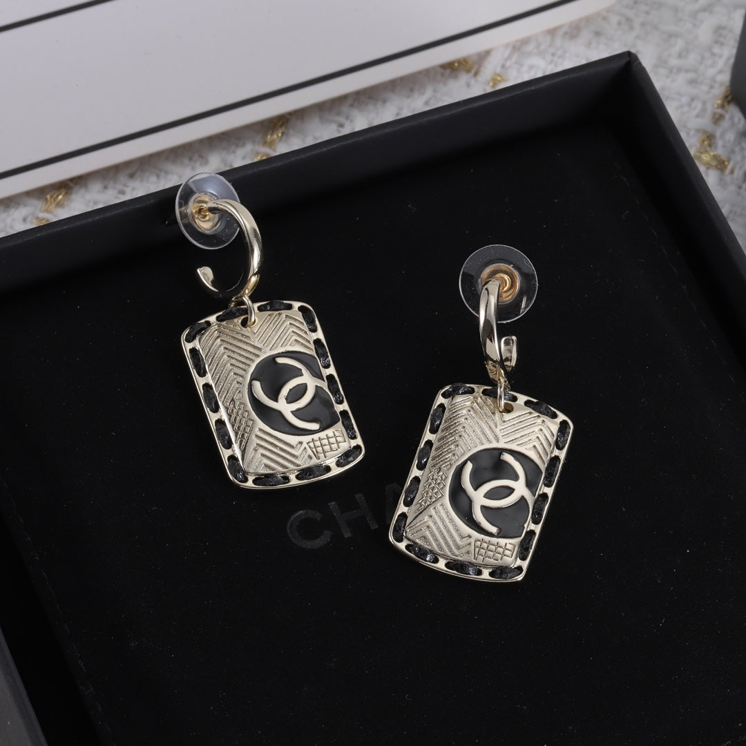 14C311E Popular Earrings