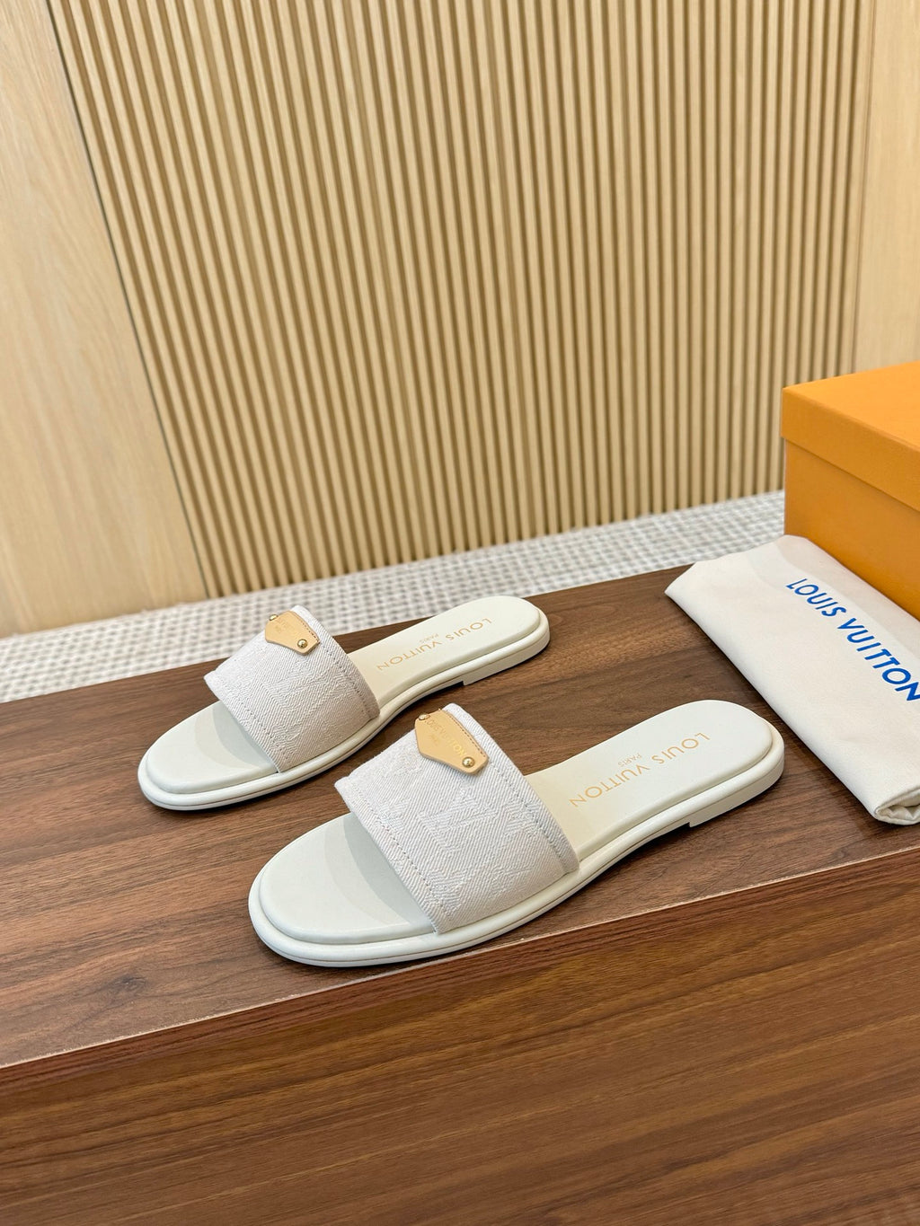 245RE3Z Popular high-quality shoes