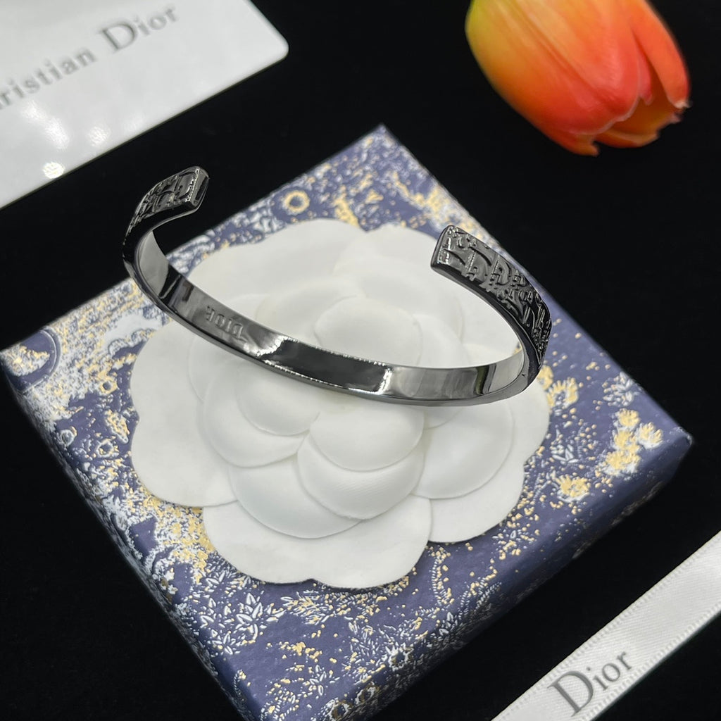 14D672K  Popular Bracelets