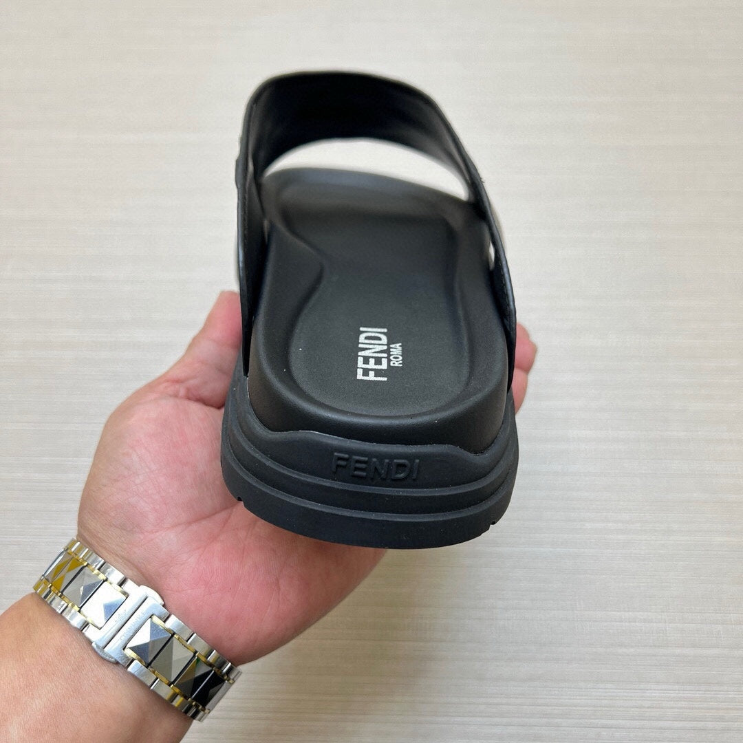 5LF221Z Popular Slippers