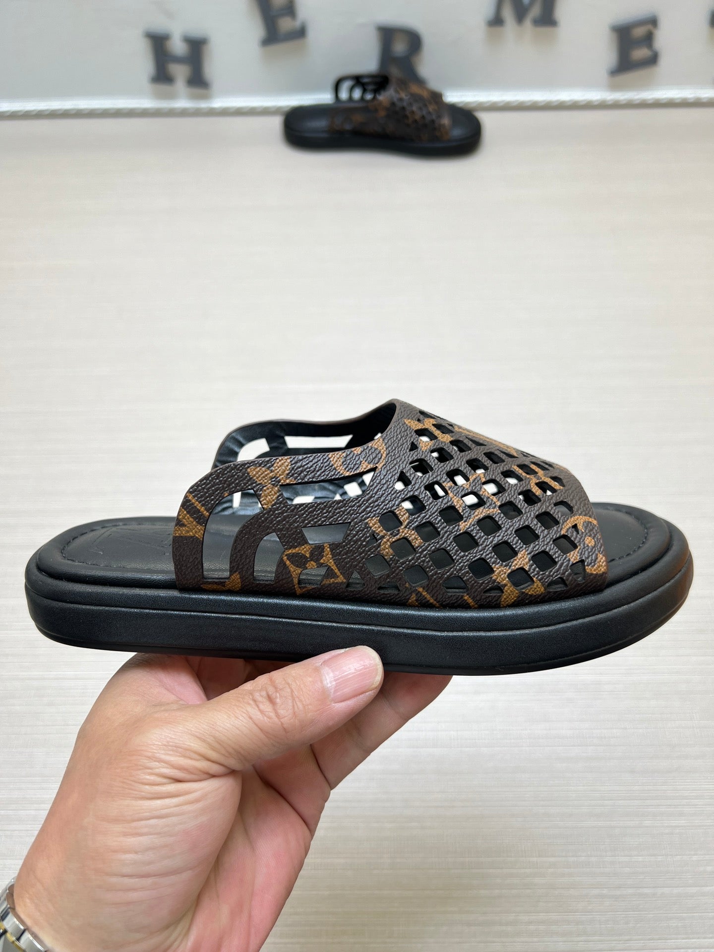 54E83Z Popular slippers