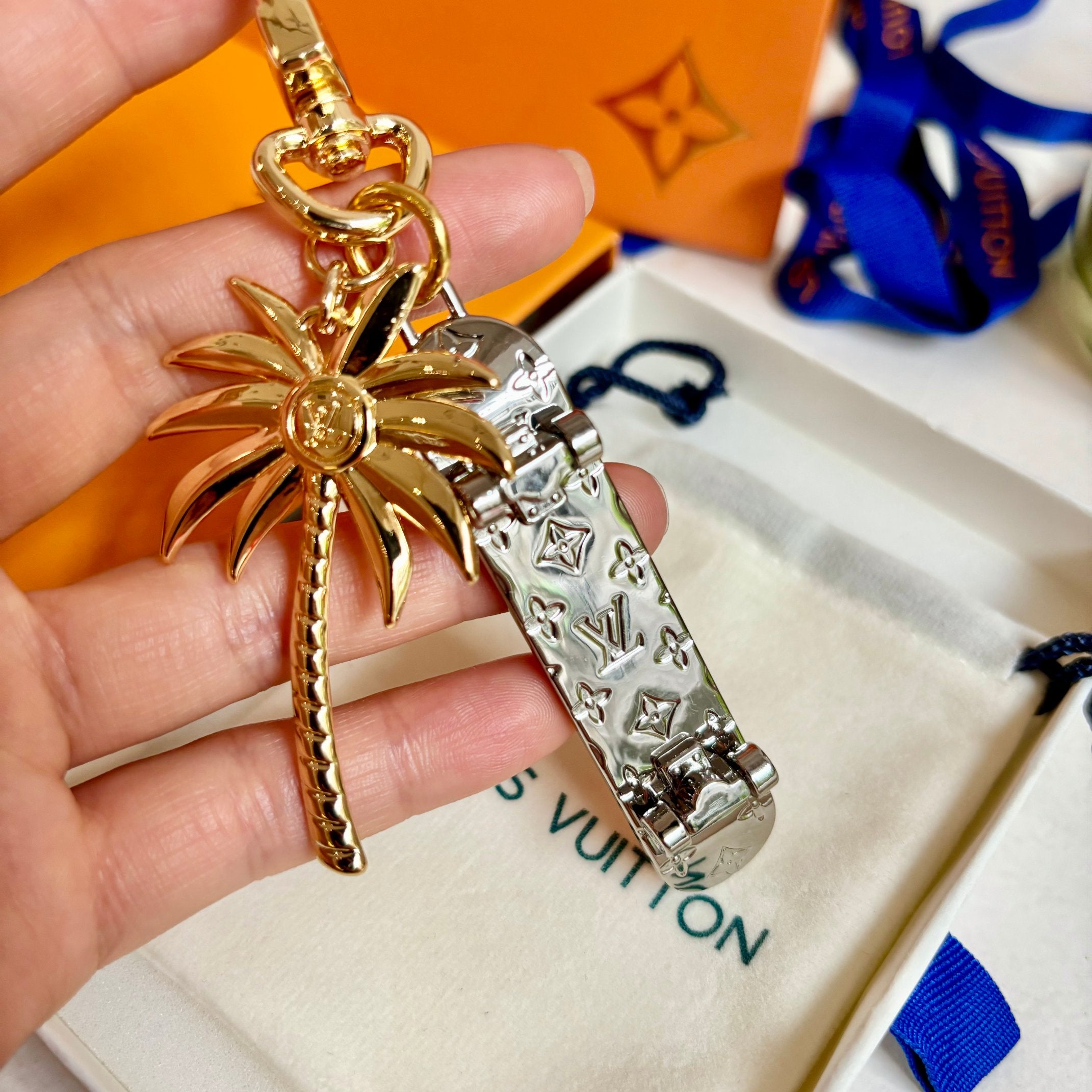 35QE11A Popular bag 's charms accessories