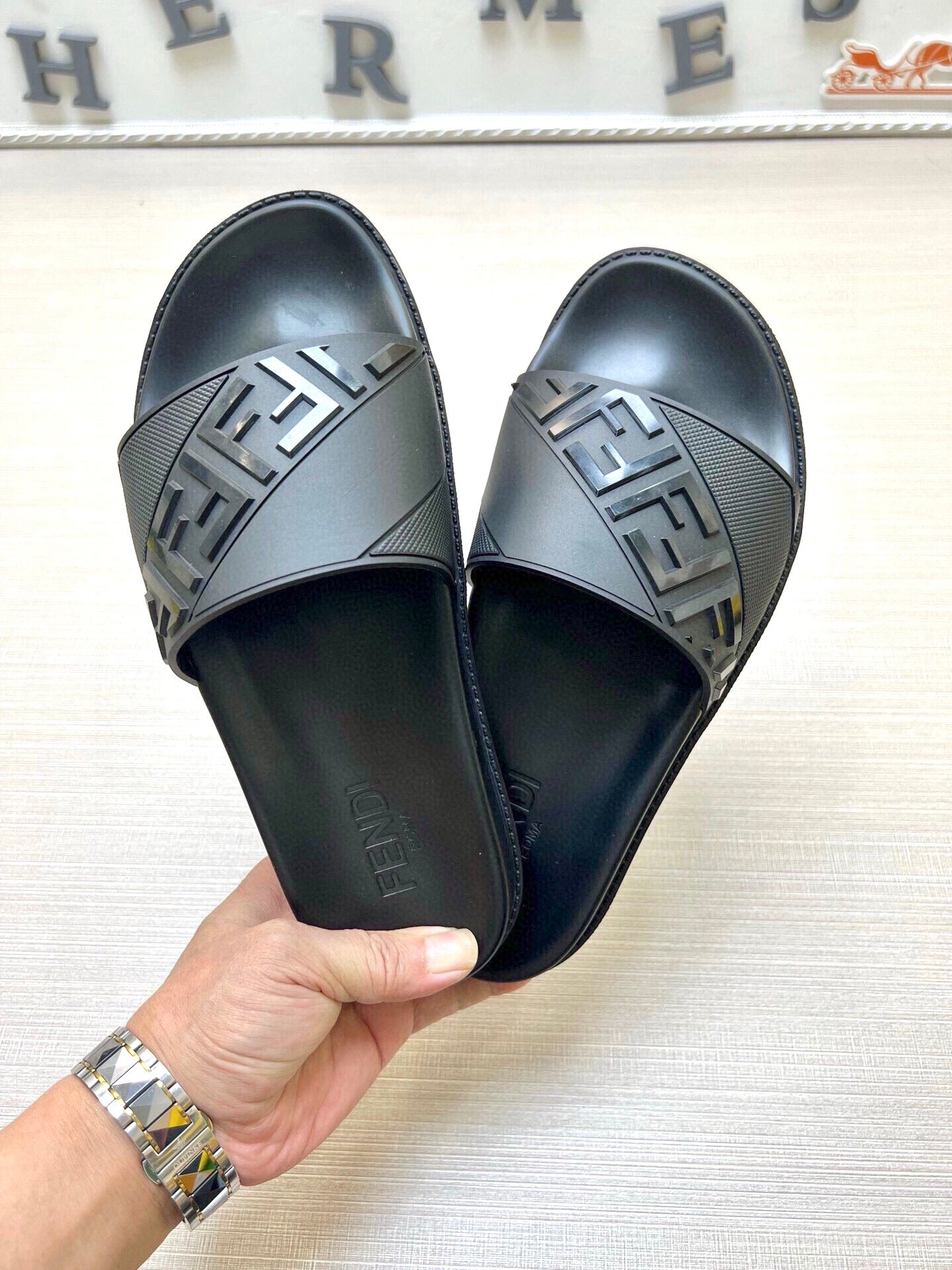 535ZF281Z Popular Slippers