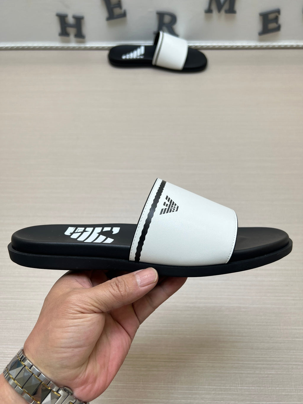 54A103Z Popular slippers