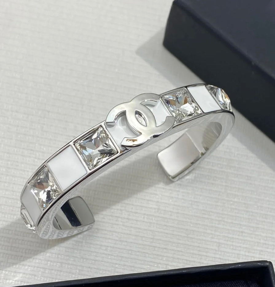 55QC76K  Popular Bracelets