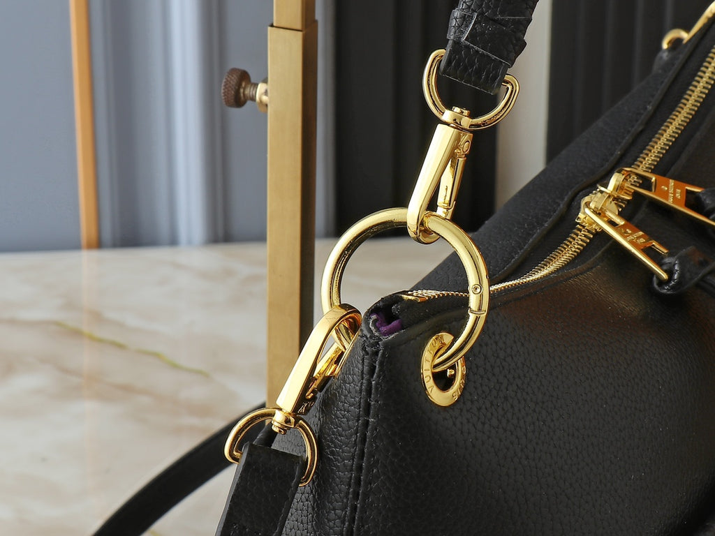 1WE115B Popular leather bag