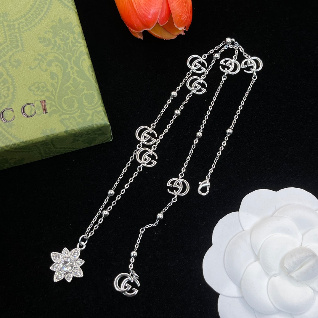 175RB27X Popular   Necklaces .