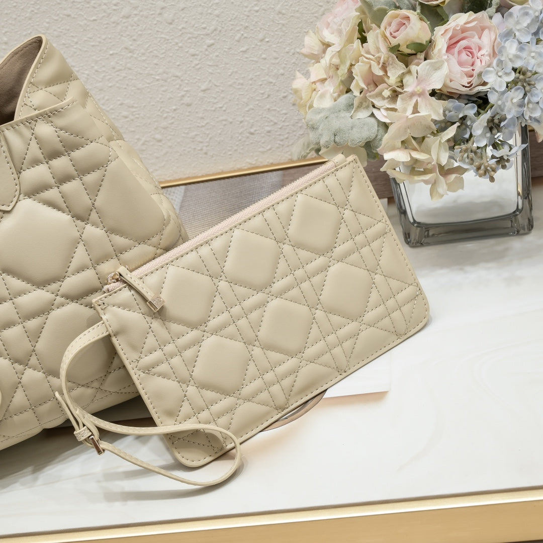 B1N66D2 Popular leather bag