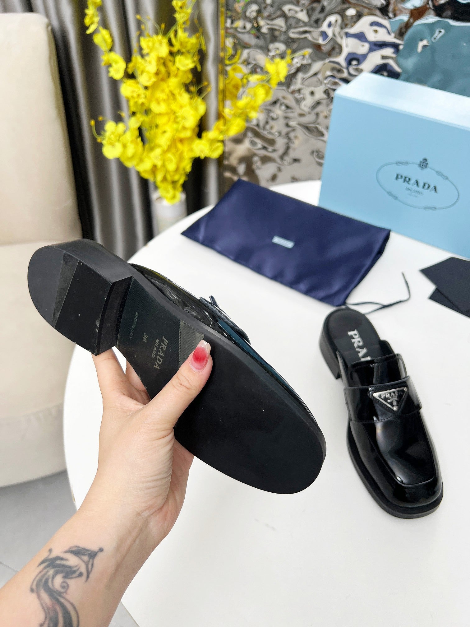 2105QP403Z Popular high-quality leather Shoes