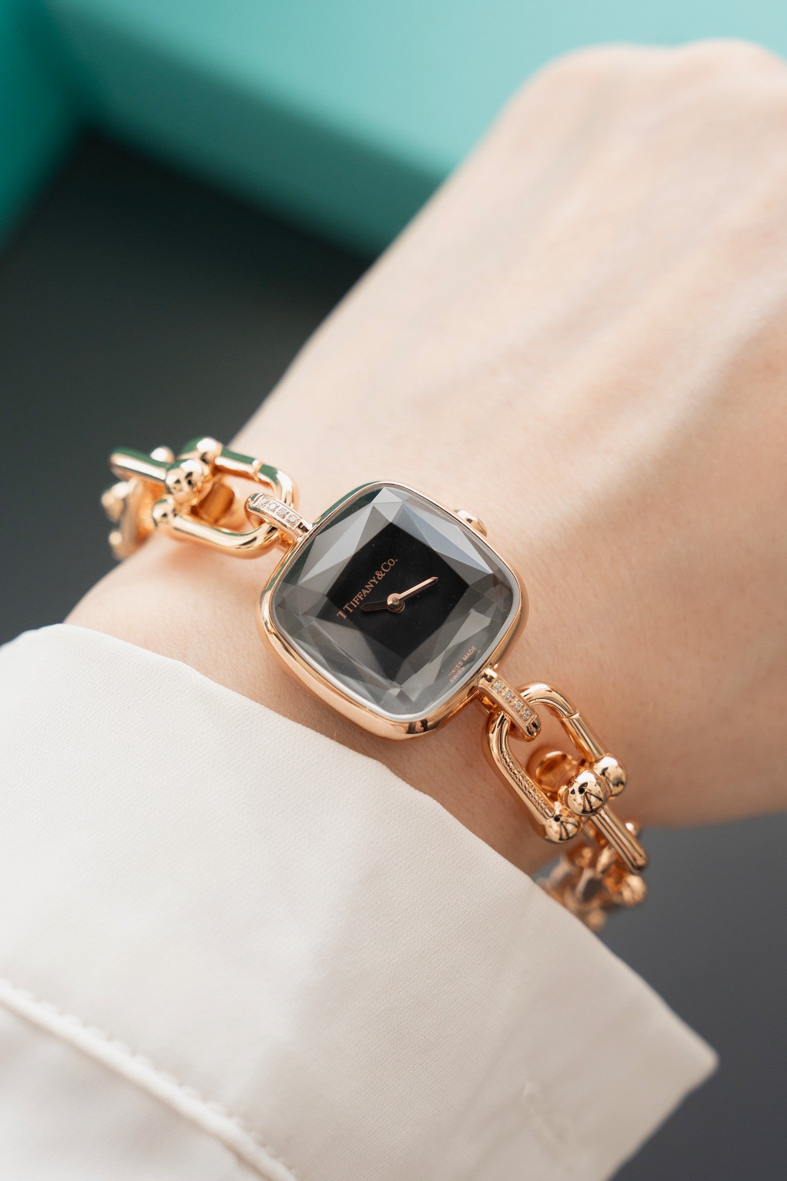 L1R36T73 Popular Watches