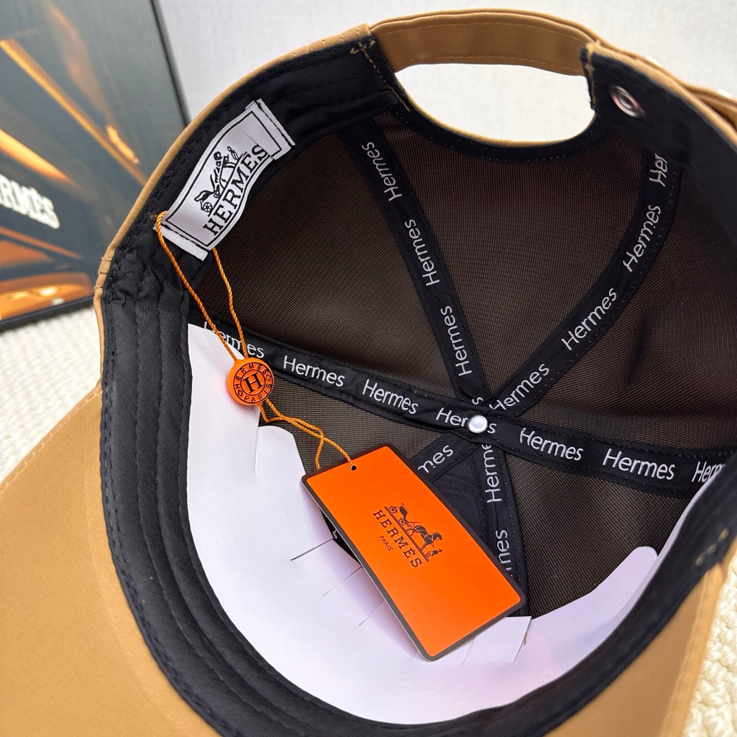 16XH17M Popular hats