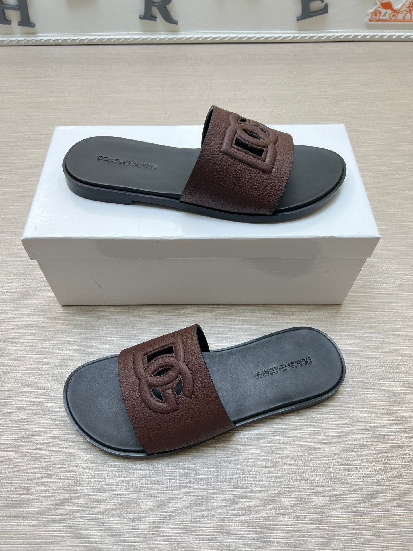 54A65Z Popular slippers