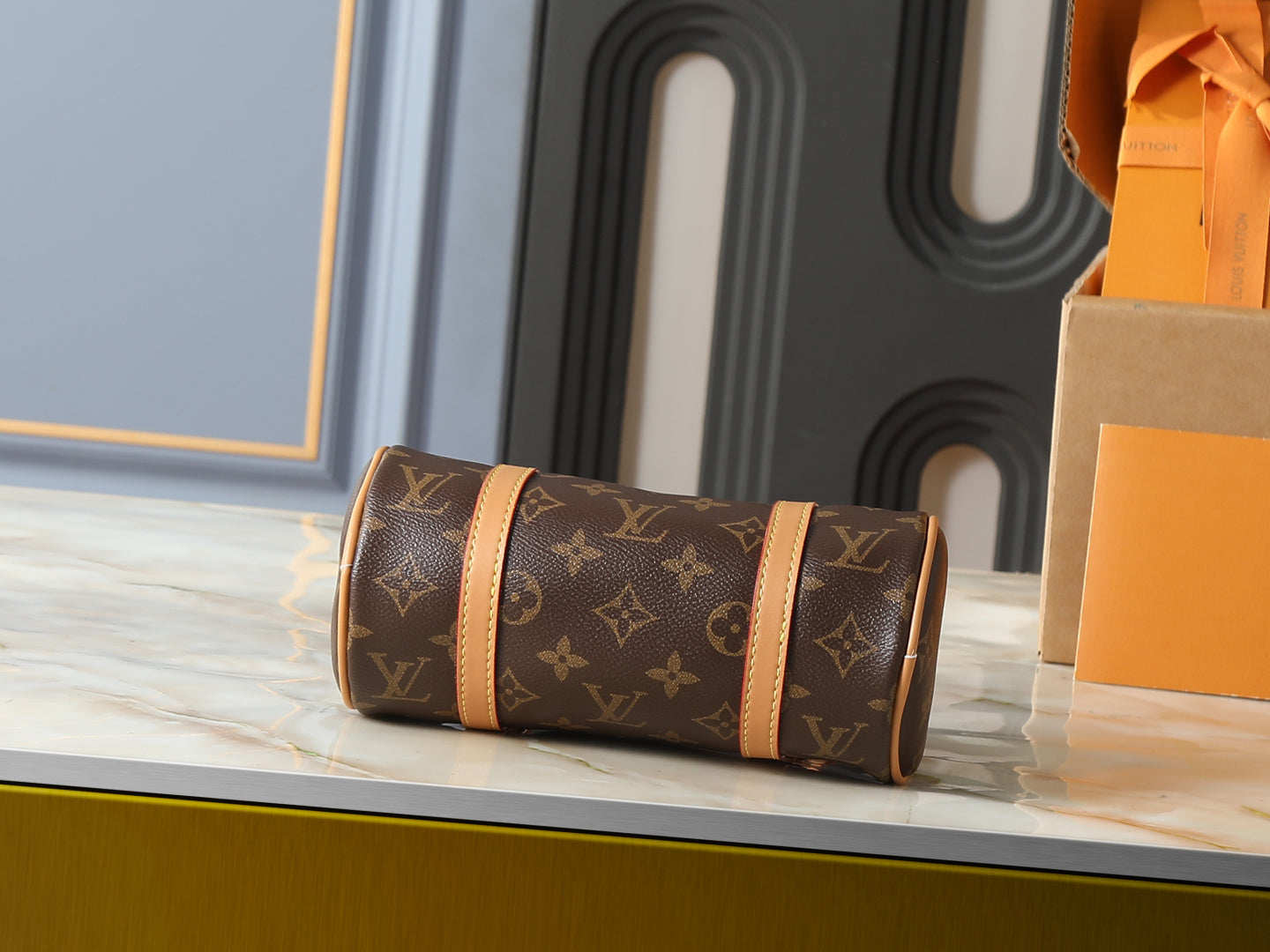 156NE21B Popular leather bag