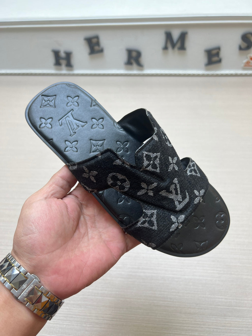 54E28Z Popular slippers