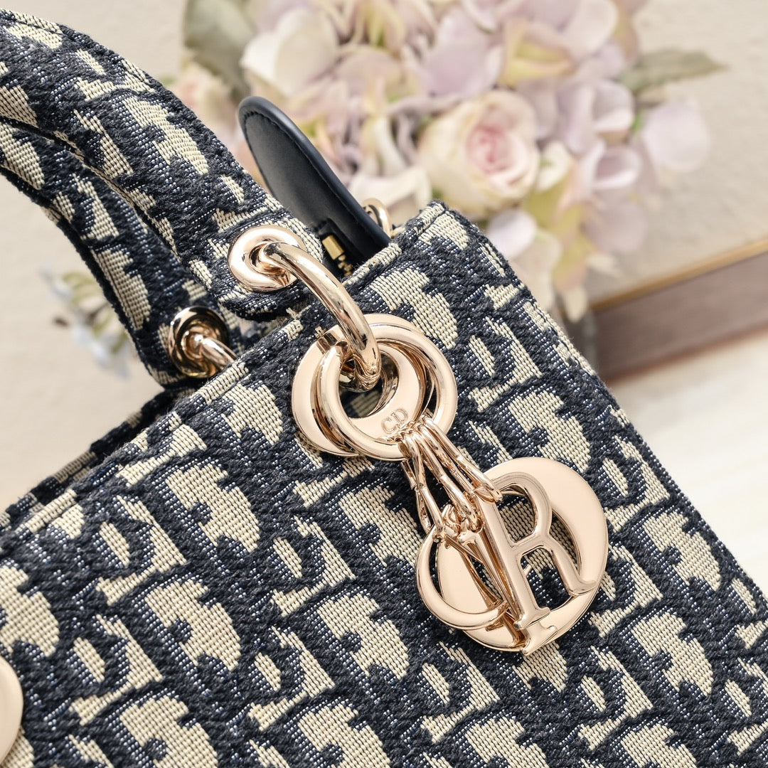 1XD439B Popular   embroidery bag