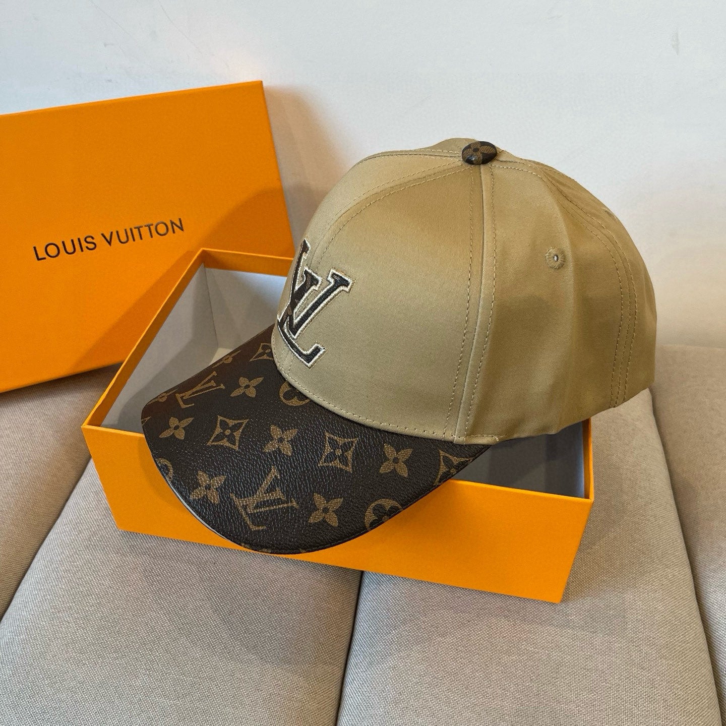 165NE16M Popular  hats