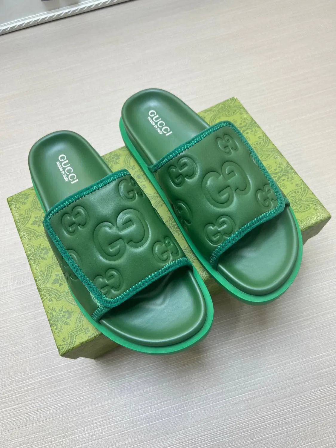 5LB230Z Popular Slippers