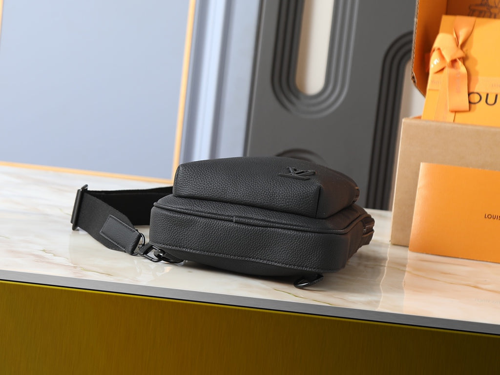 146PE24B Popular leather bag