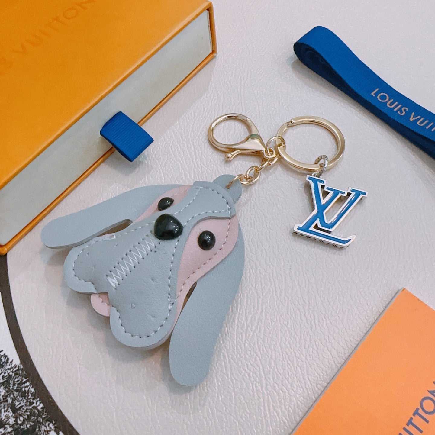 35ZE87A Popular bag 's charms accessories