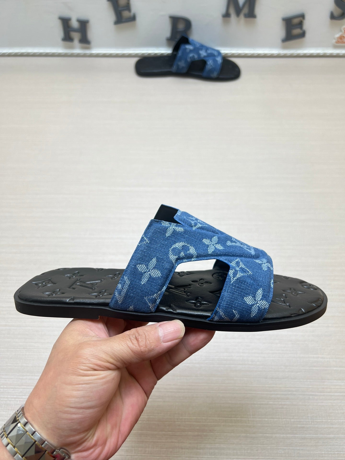 54E28Z Popular slippers