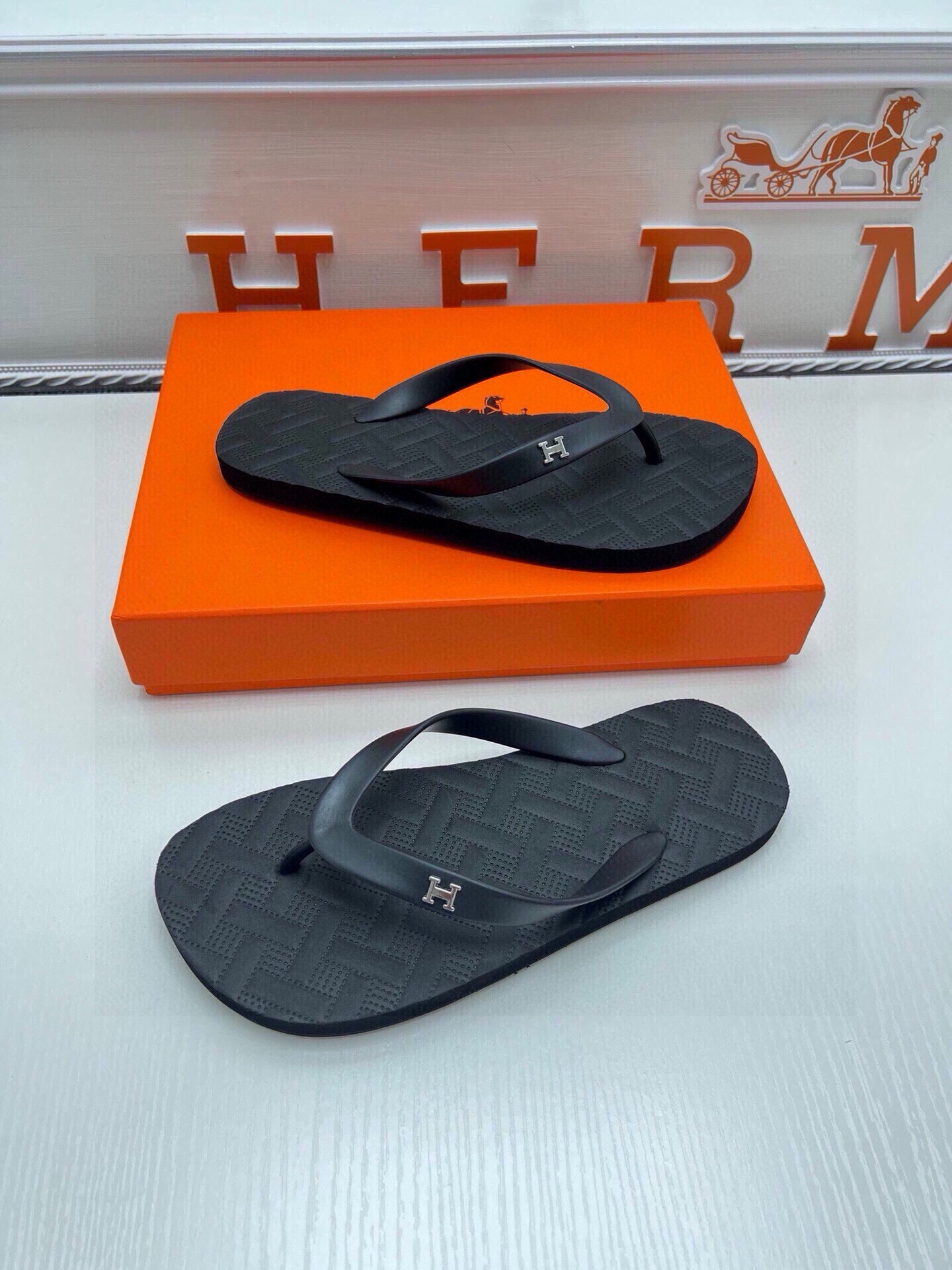 535ZH296Z Popular Slippers