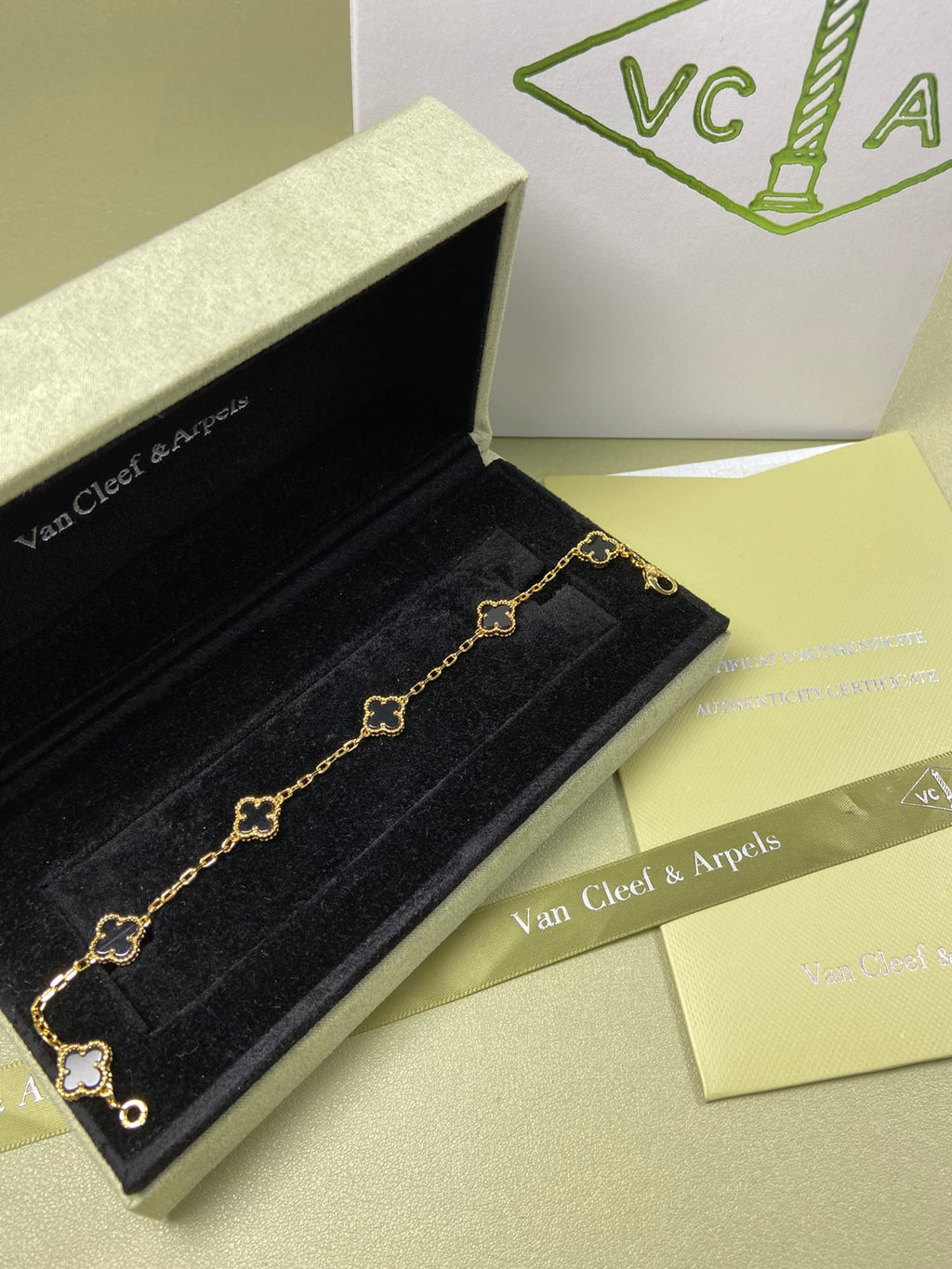 5XVA183K  Popular bracelets 6 flowers mini size 0.9cm flower