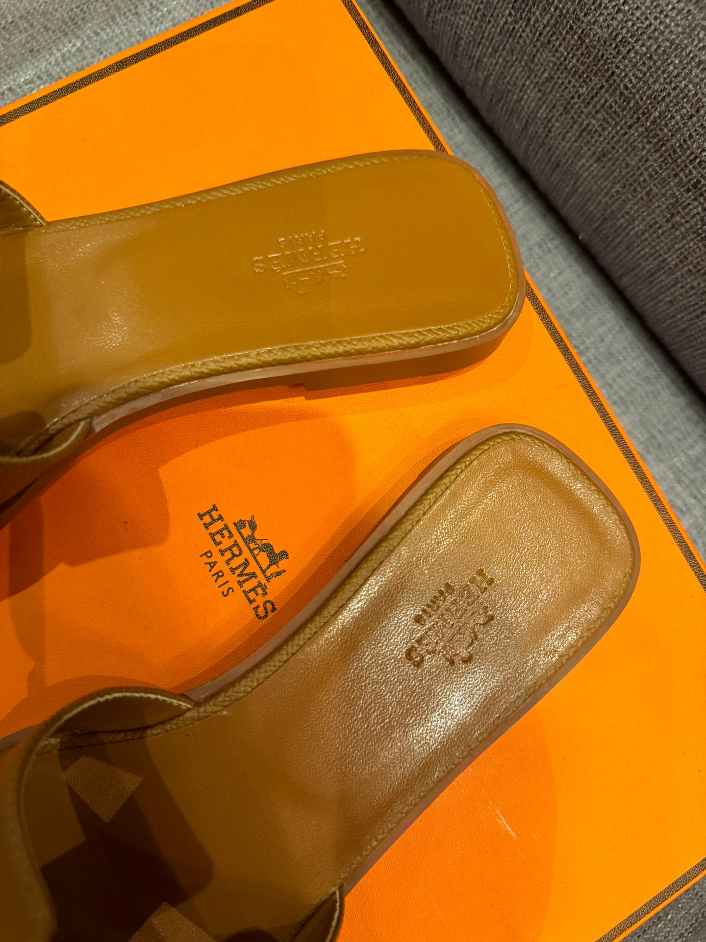 1ZH236Z Popular Slippers