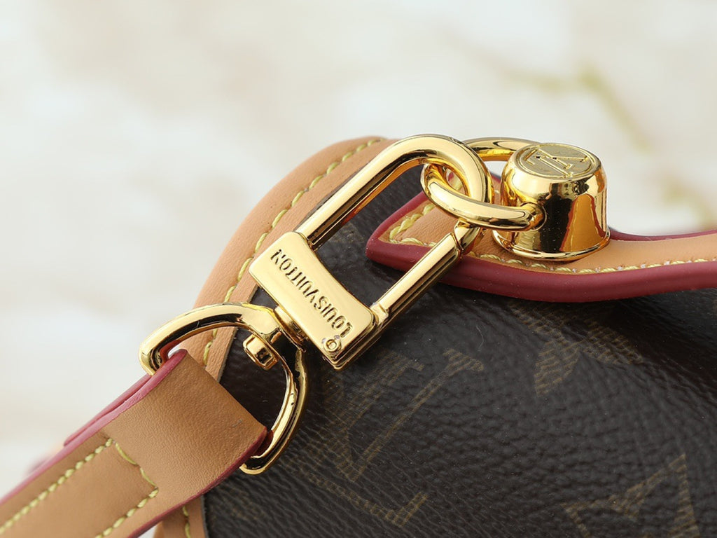 136PE76B Popular leather bag