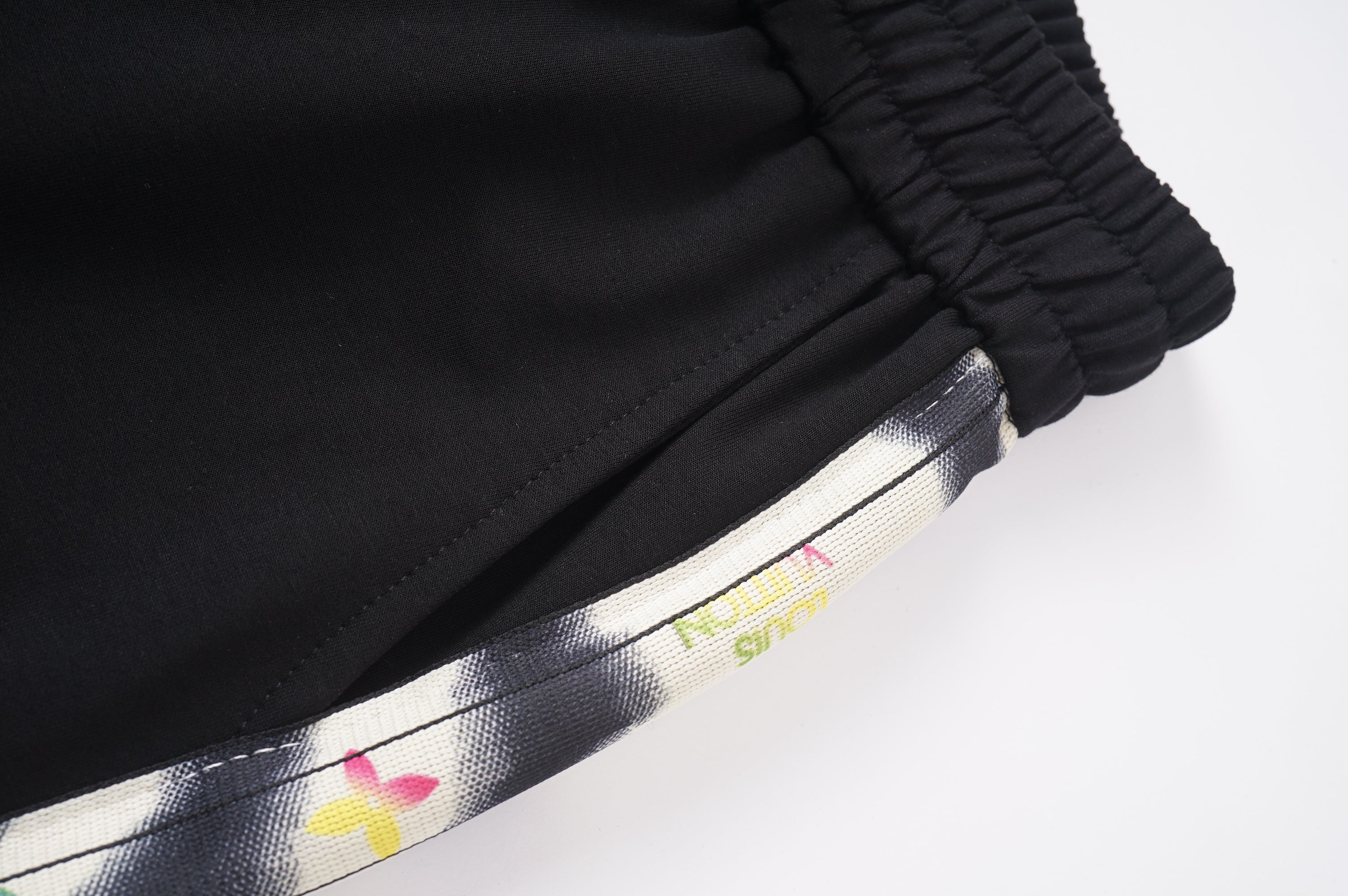 105ZE385U Popular Pants