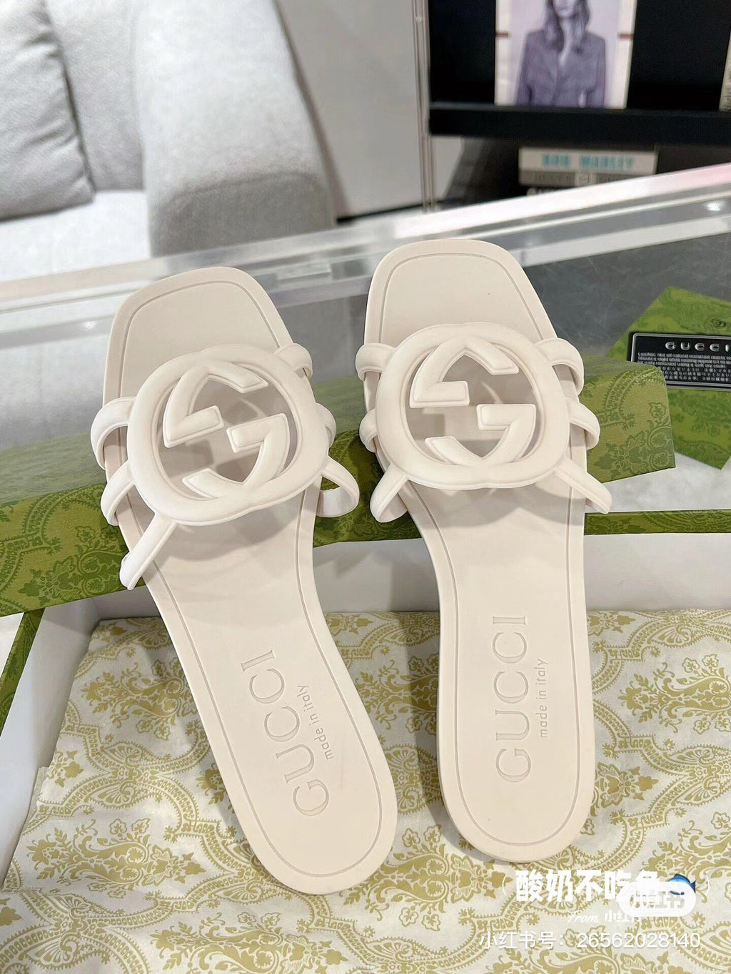 14B172Z Popular Slippers