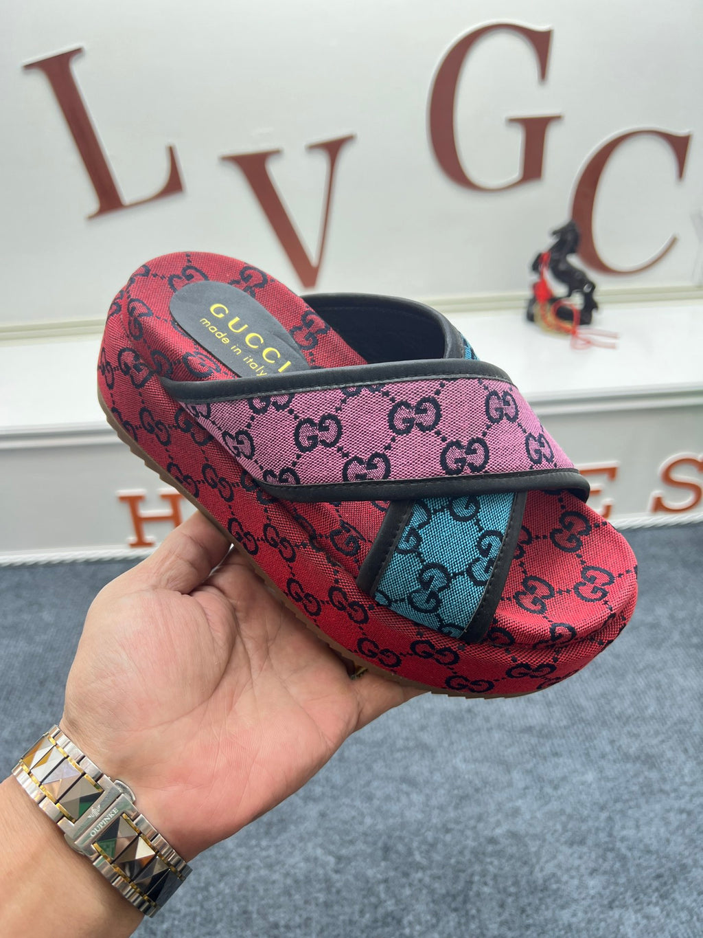 5YB69Z Popular Slippers