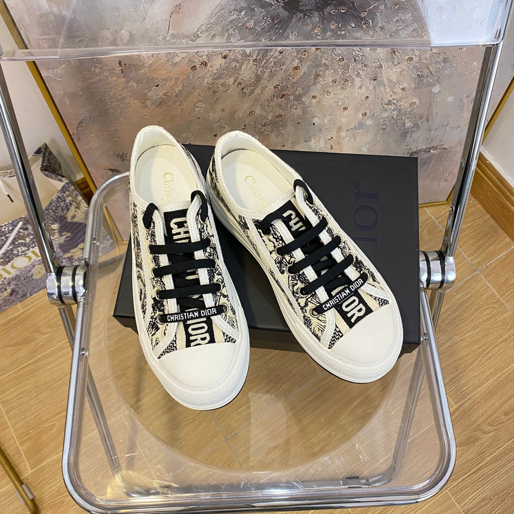 1XD67Z Popular shoes