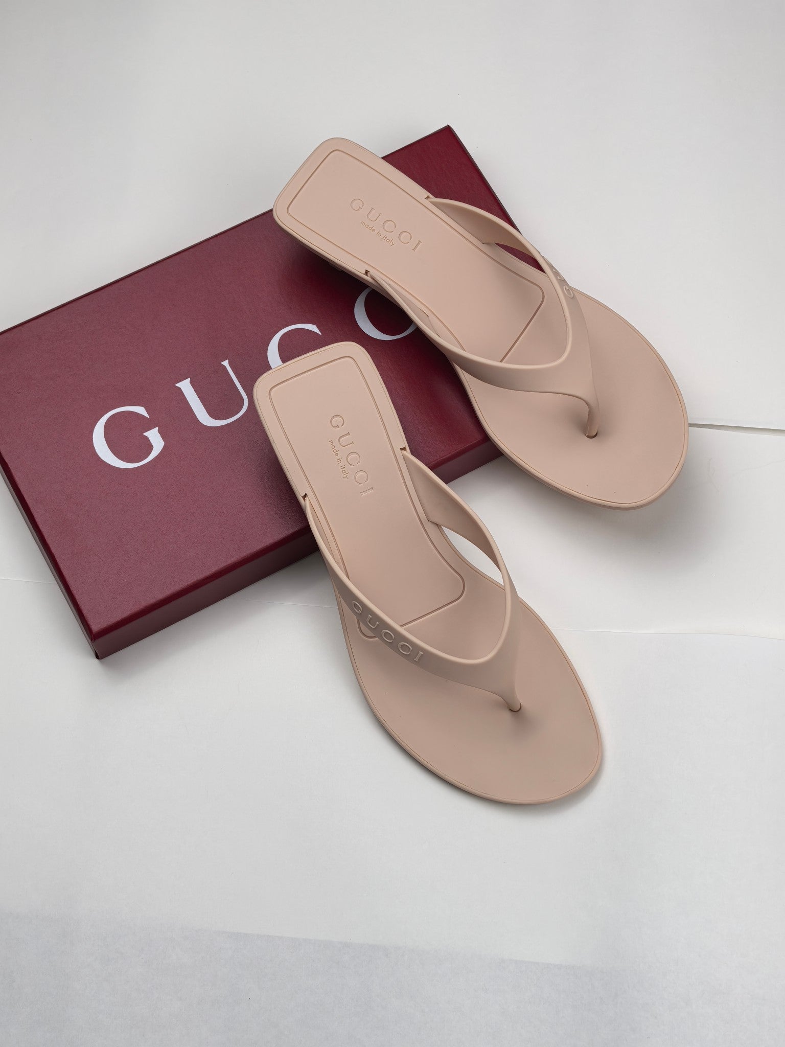 Z2X66B66  Popular high-quality slippers