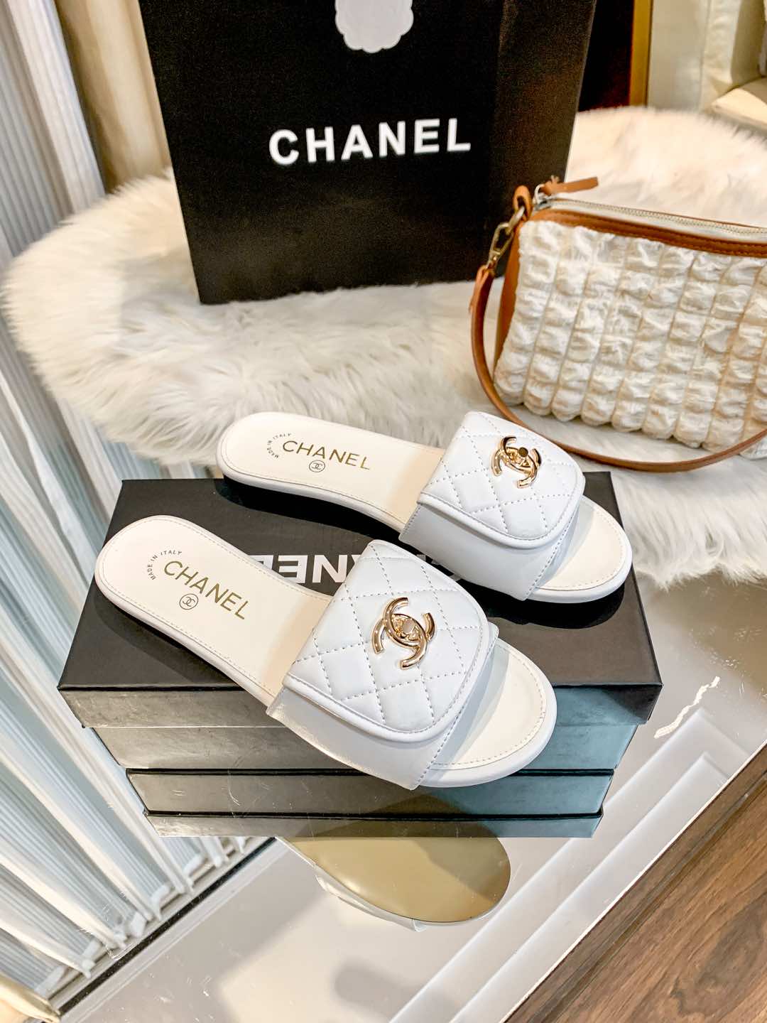 1ZC229Z Popular Slippers