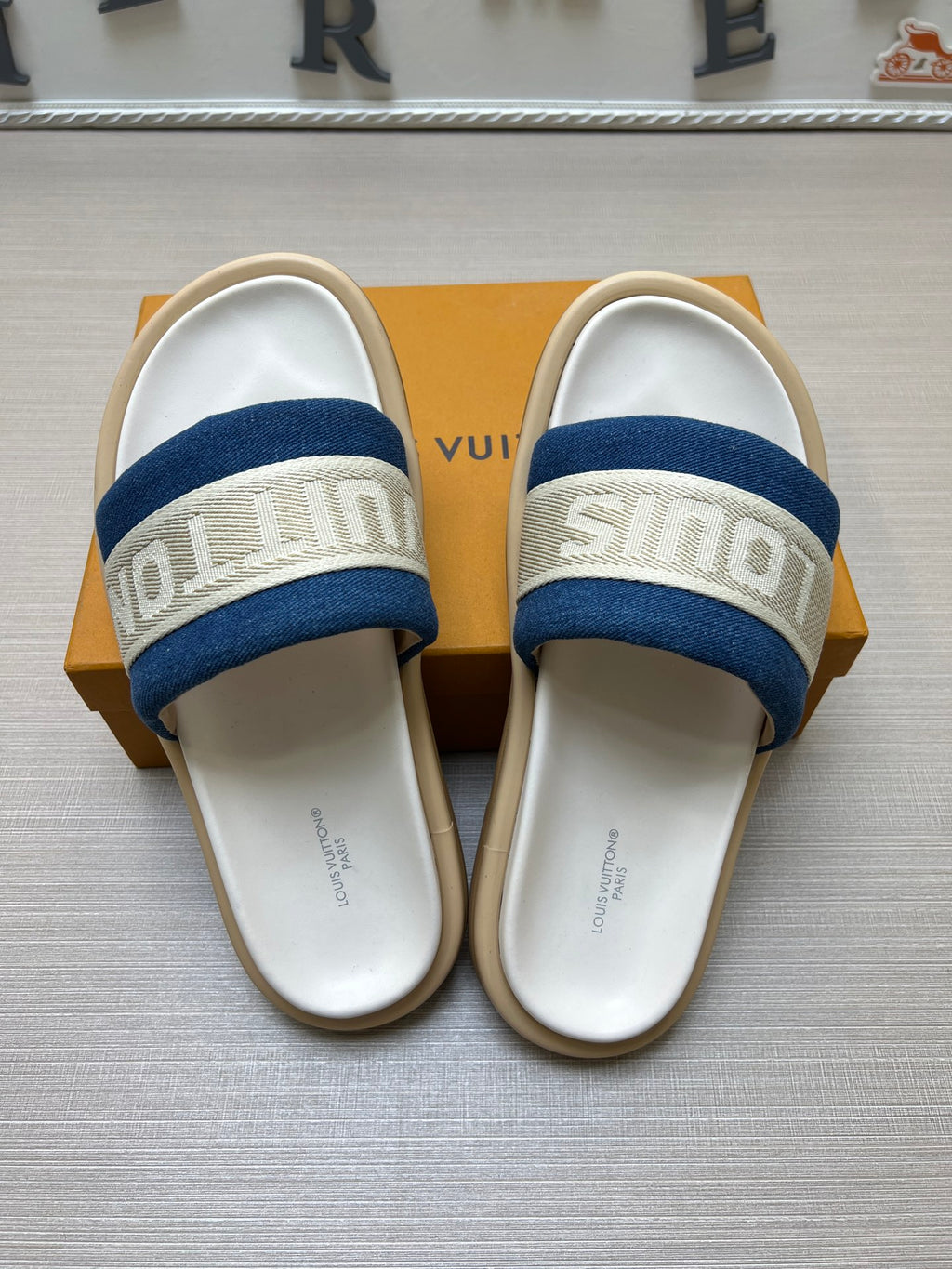 535ZE301Z Popular Slippers