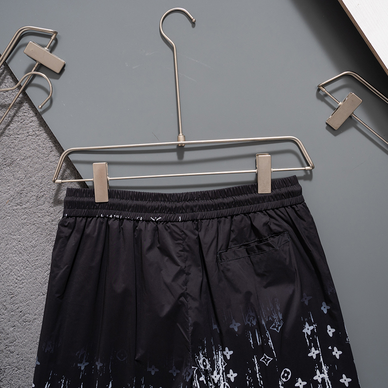 136NE10U Popular shorts