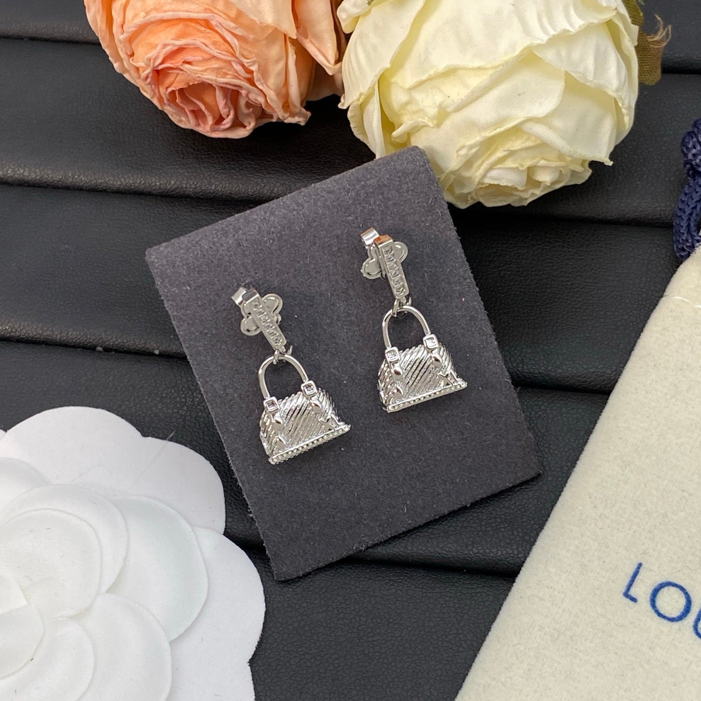 15ZE67E Popular Earrings