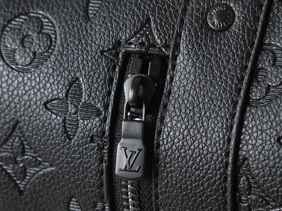 15RE144B Popular leather bag