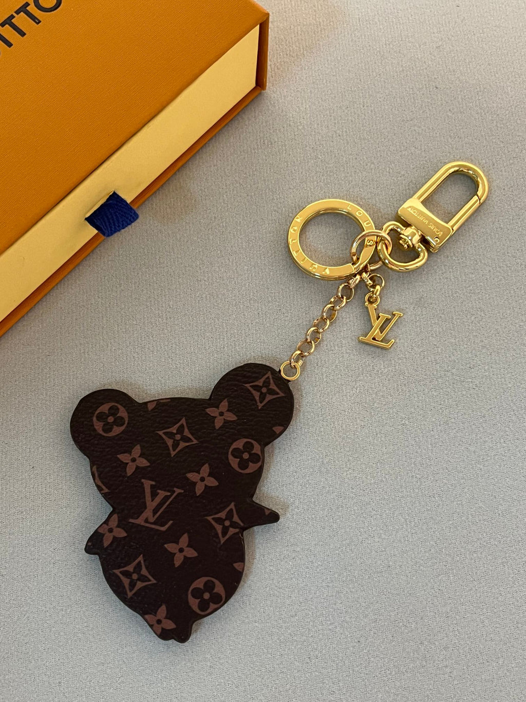 35QE31A Popular bag 's charms accessories