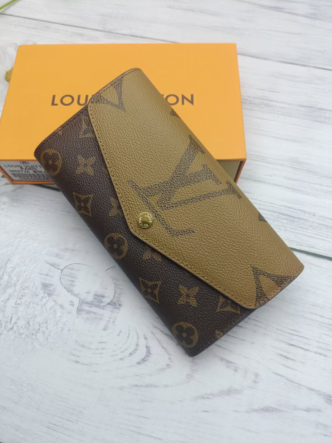 1XE93B Popular  leather wallets