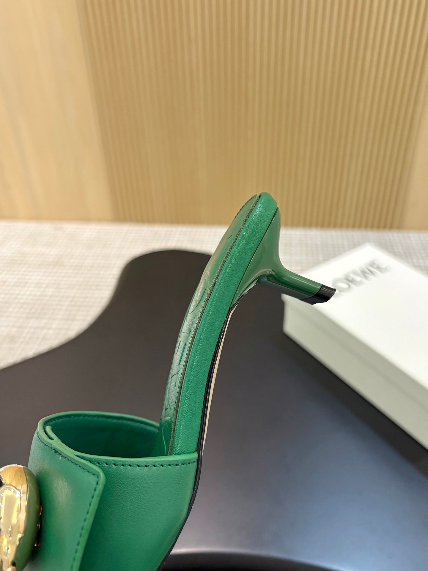 Z2X66V17 Popular high-quality leather Shoes