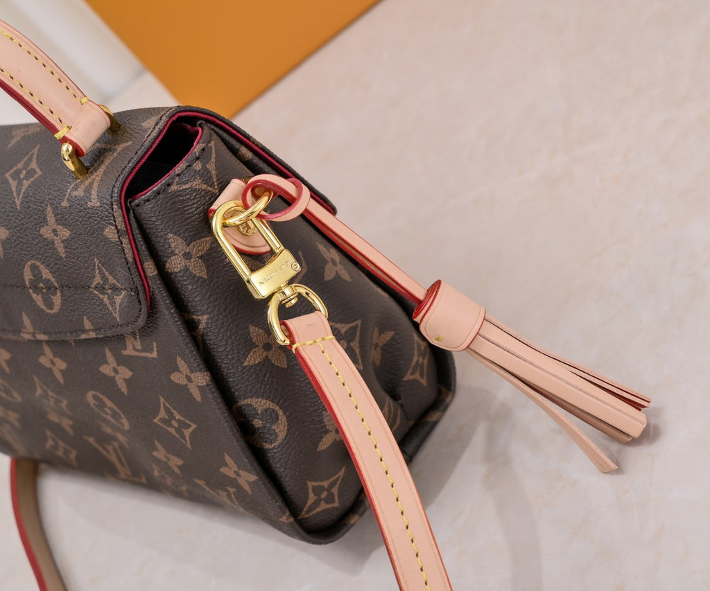 B1X66E9 Popular high-quality leather bag