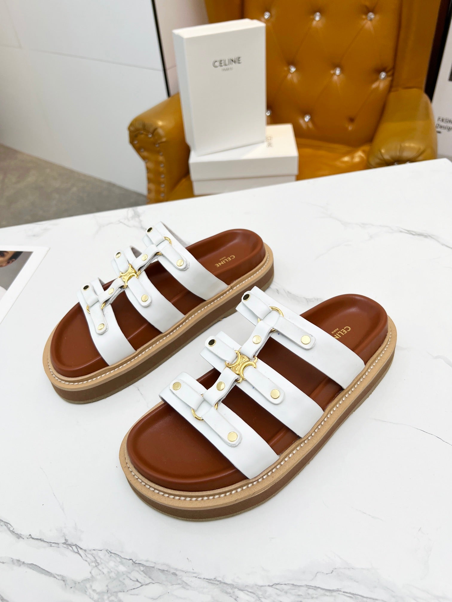 245RN1Z Popular leather shoes 