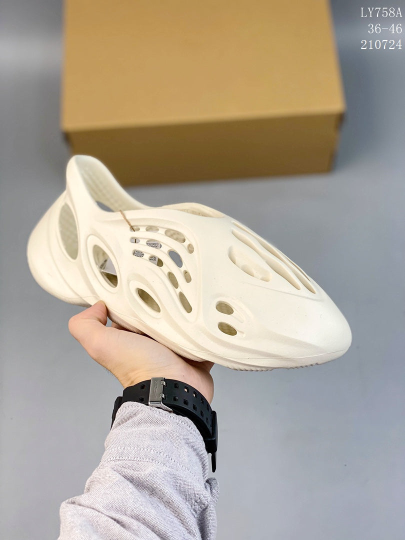 4A87Z  Popular shoes