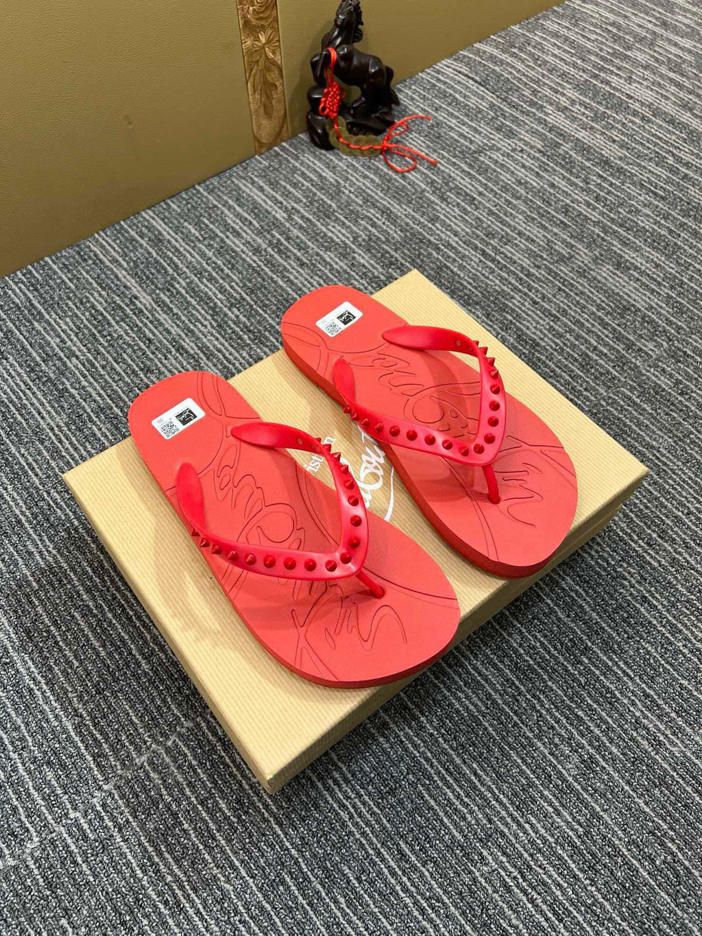 535ZA290Z Popular Slippers