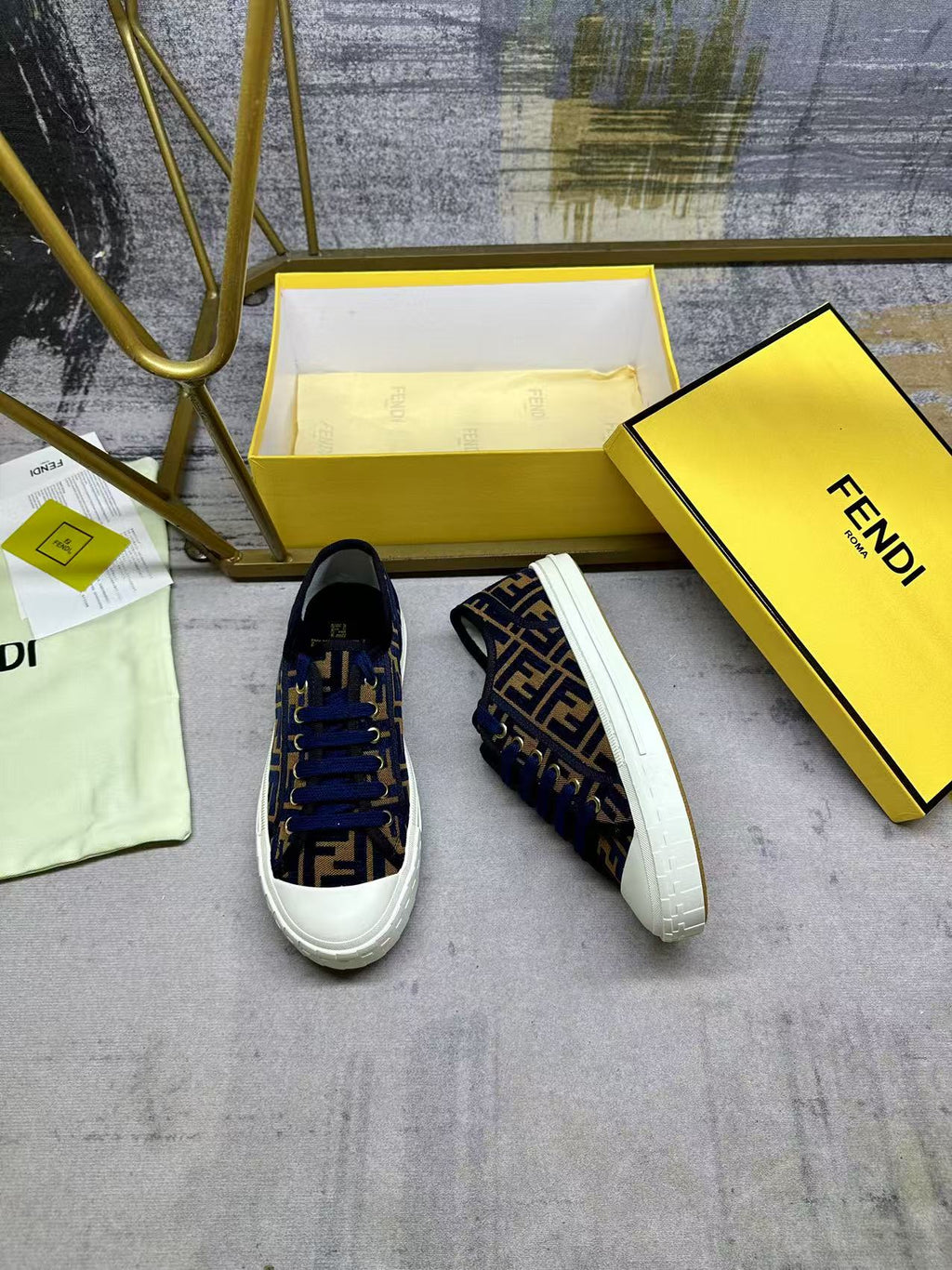 2105QF186Z Popular high-quality  shoes