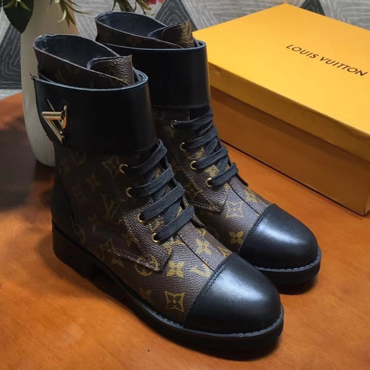 2L03Z Popular high quality   Boots