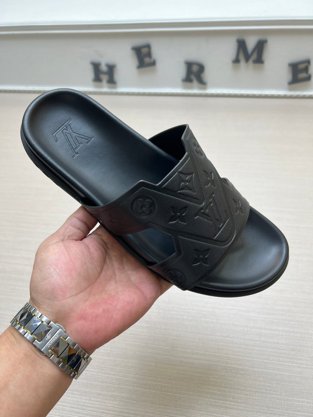 54E66Z Popular slippers