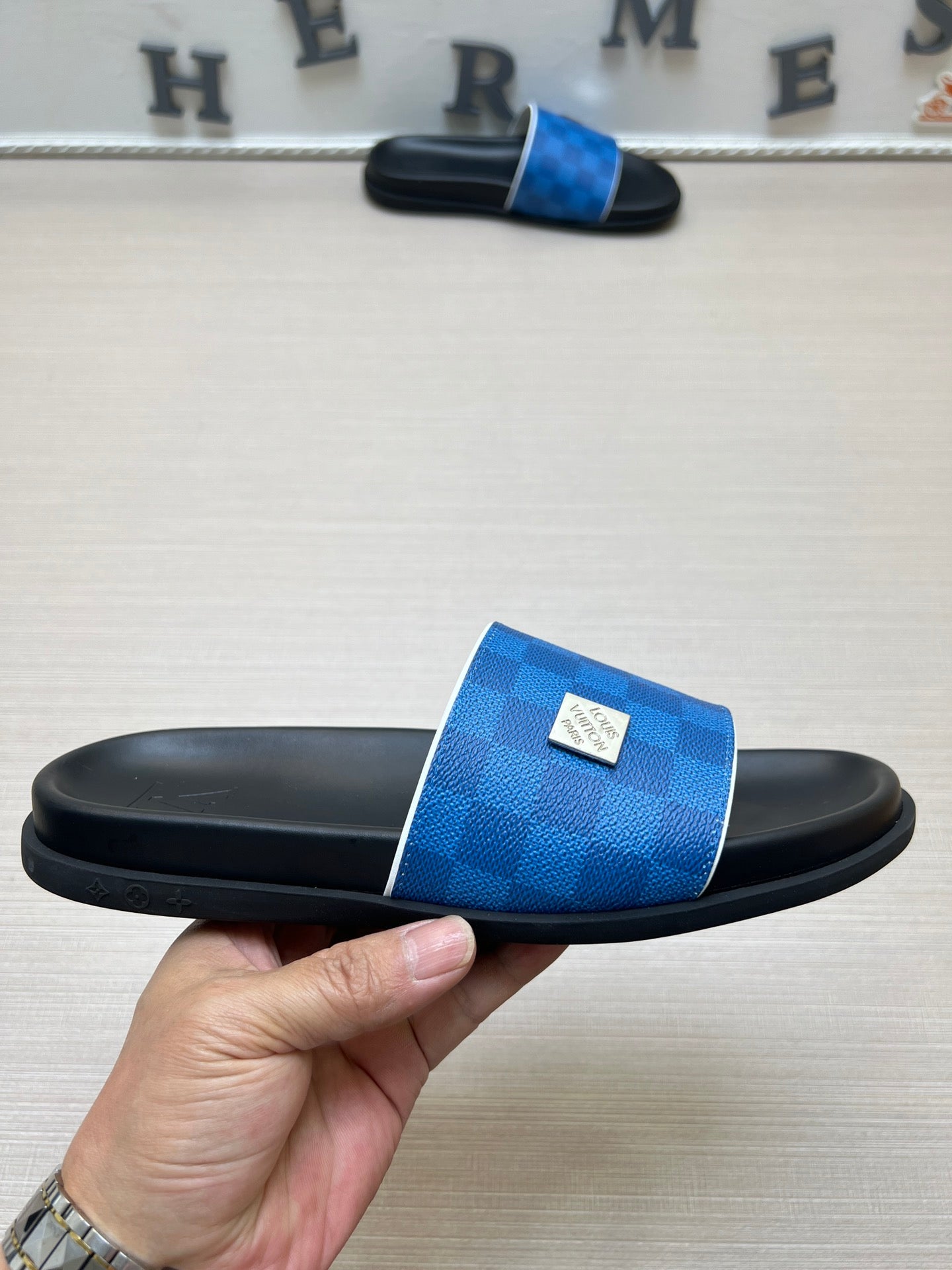 54E69Z Popular slippers