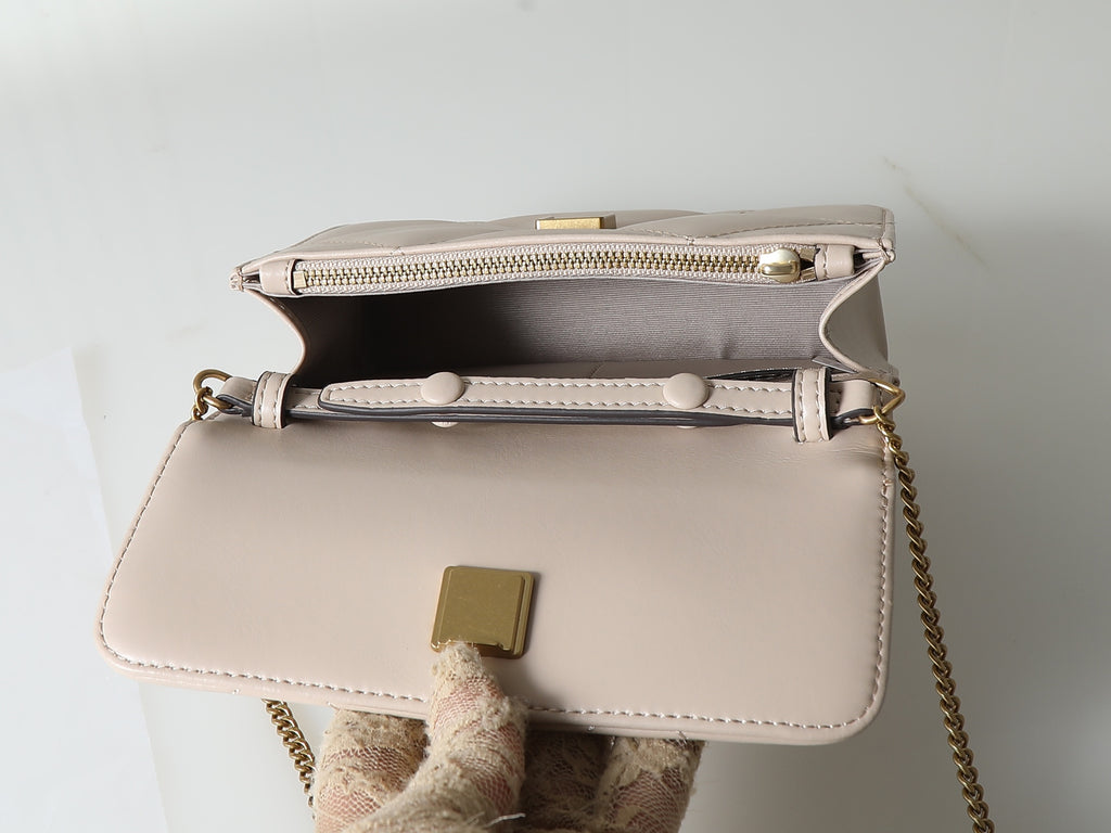 B1X56A26 Popular leather bag